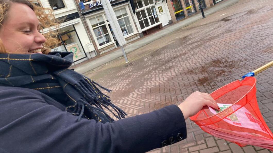 Flyeren op de markt