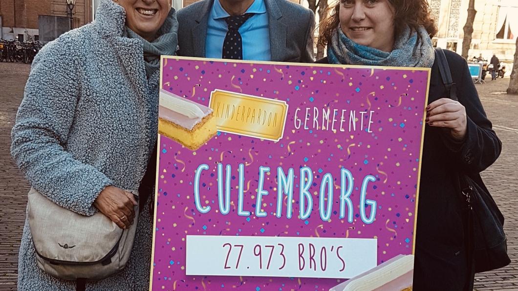 Conny, Jesse en Marlon bij aanbieding 250.000 handtekeningen Kinderpardon Conny Jesse Marlon Kinderpardon.jpg