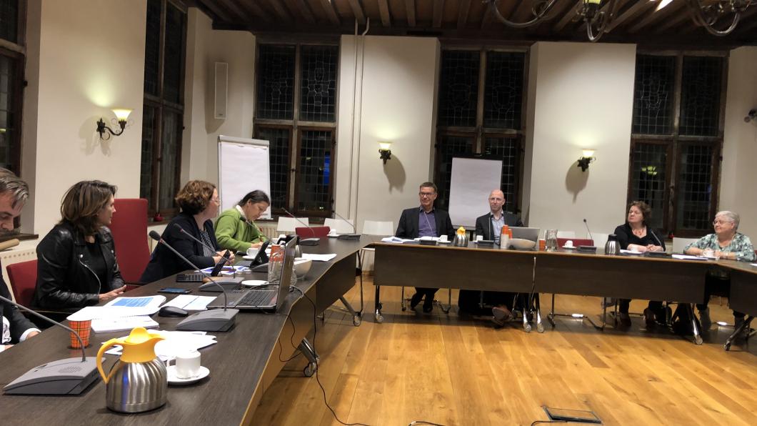 Gesprek over prestatieafspraken wonen.jpg