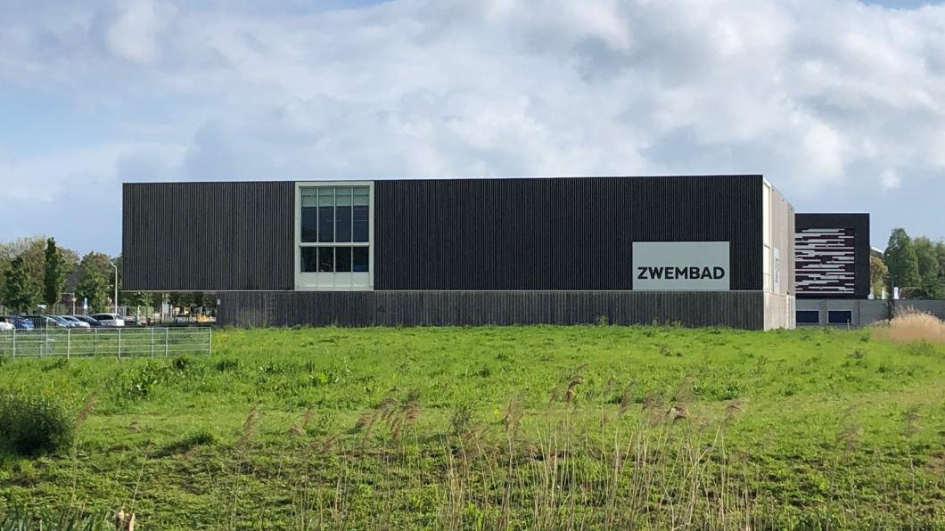 Zwembad De Waterlinie foto.JPG